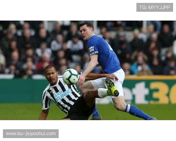 二次元风暴席卷绿茵场 机器人与英雄并肩作战的足球冒险之旅